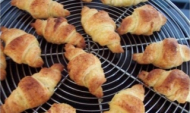 Recette Petits croissants au chèvre et au thym