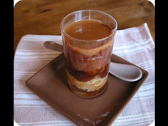 Recette verrines gourmandes chocolat, caramel et poires