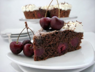 Recette gâteau au chocolat, aux cerises & aux amandes