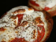 Recette tartine légèrere mozzarella oignon rouge