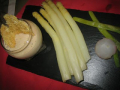 mousse de parmesan, asperges et radis vapeur