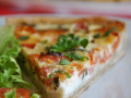 quiche aux tomates, fromage de chèvre et basilic