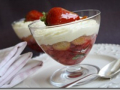 compote de fraise, biscuit à l’eau de rose et mousse mascarpone