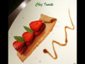 fraises parfumées, gelée de pamplemousse et cigarette au gingembre