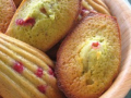 madeleines pistache et groseilles