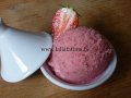dessert : glace à la fraise au fromage blanc