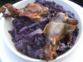 manchons de canards au chou rouge et raisins secs