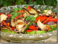 Recette salade tiède de légumes grillés et gousse d’ail confites en chemise